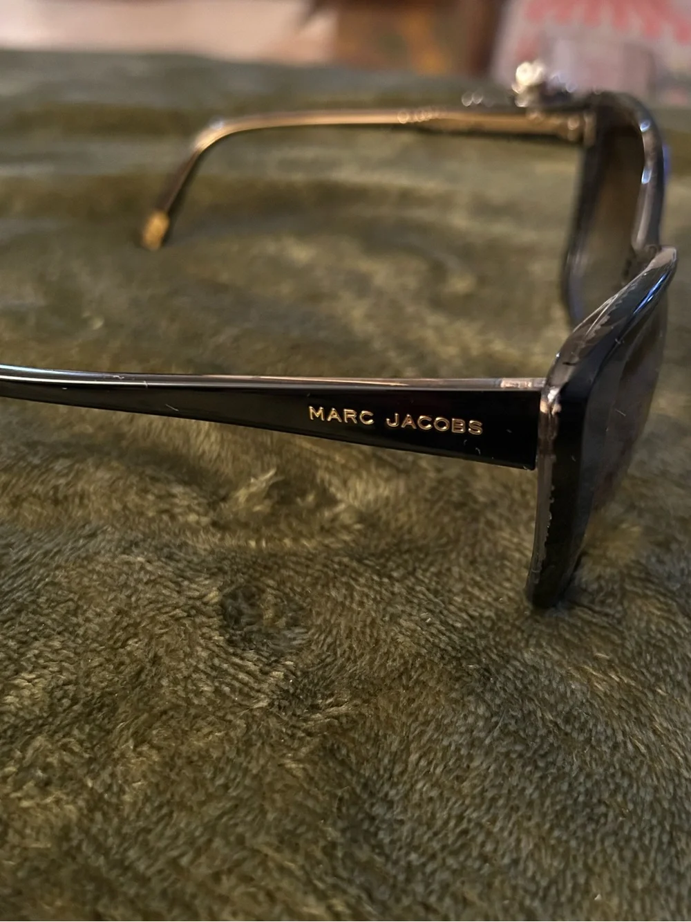 Marc Jacobs 347/S Daisy Flower Accent Cat-Eye Sunglasses - Black